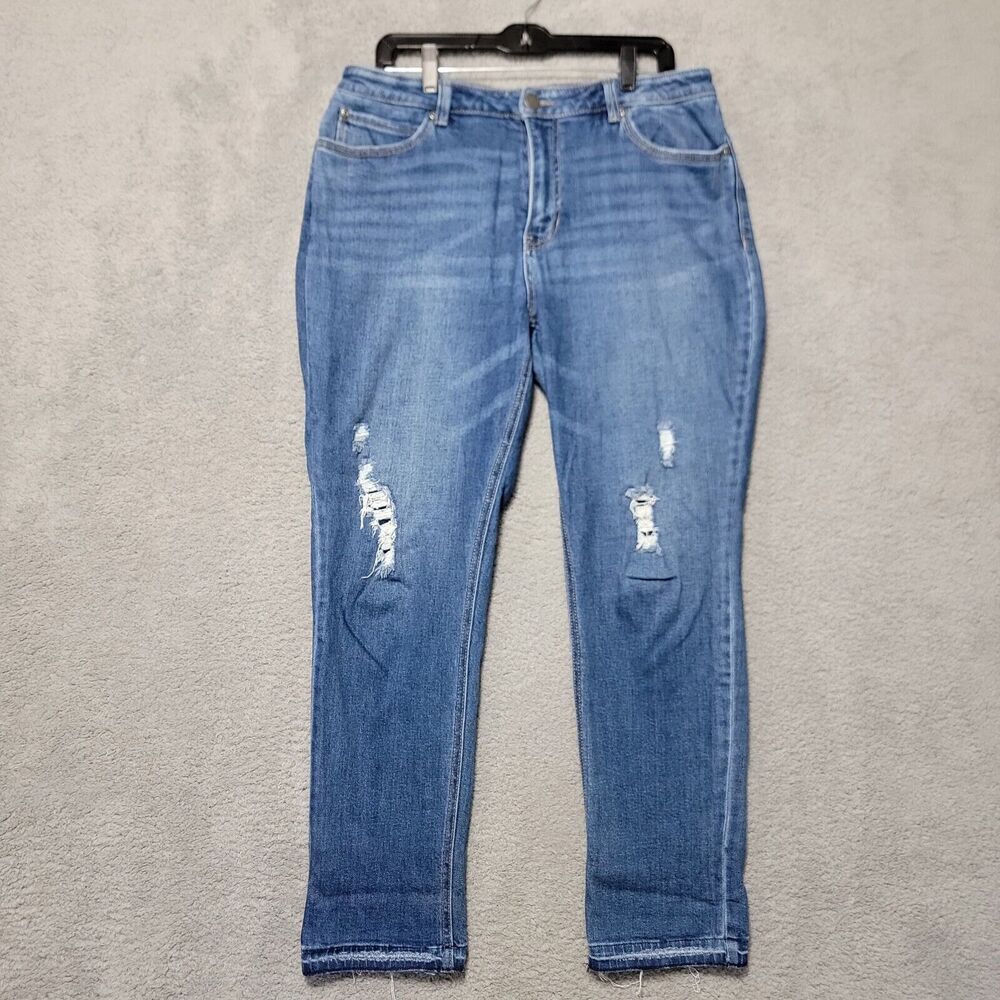 Westbound Womans Jeans Medium Wash Distressed Size 14 Regular Plus Size‎